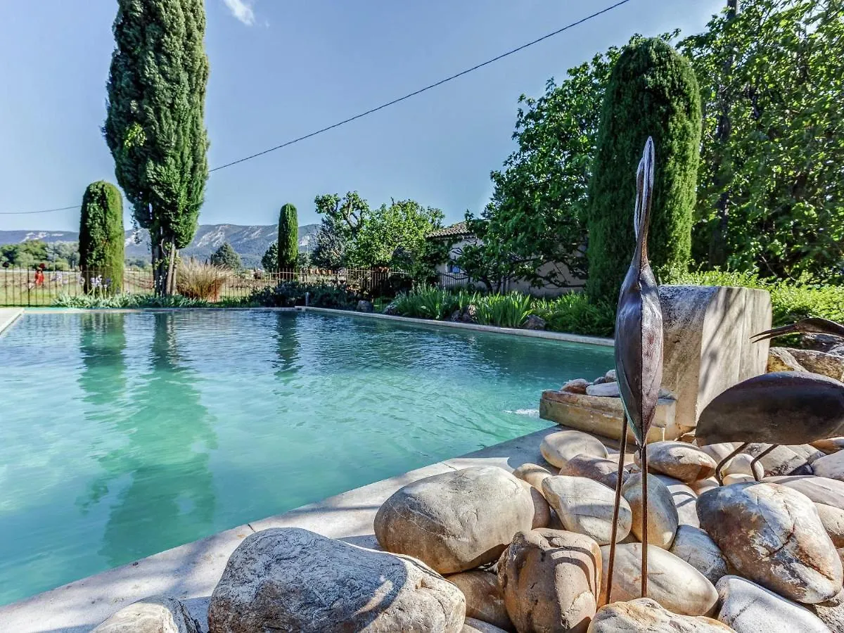 Spacious Cottage In Oppede With Swimming Pool Maubec